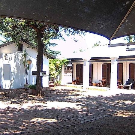 Kuru-Kuru Guesthouse Kuruman Ngoại thất bức ảnh