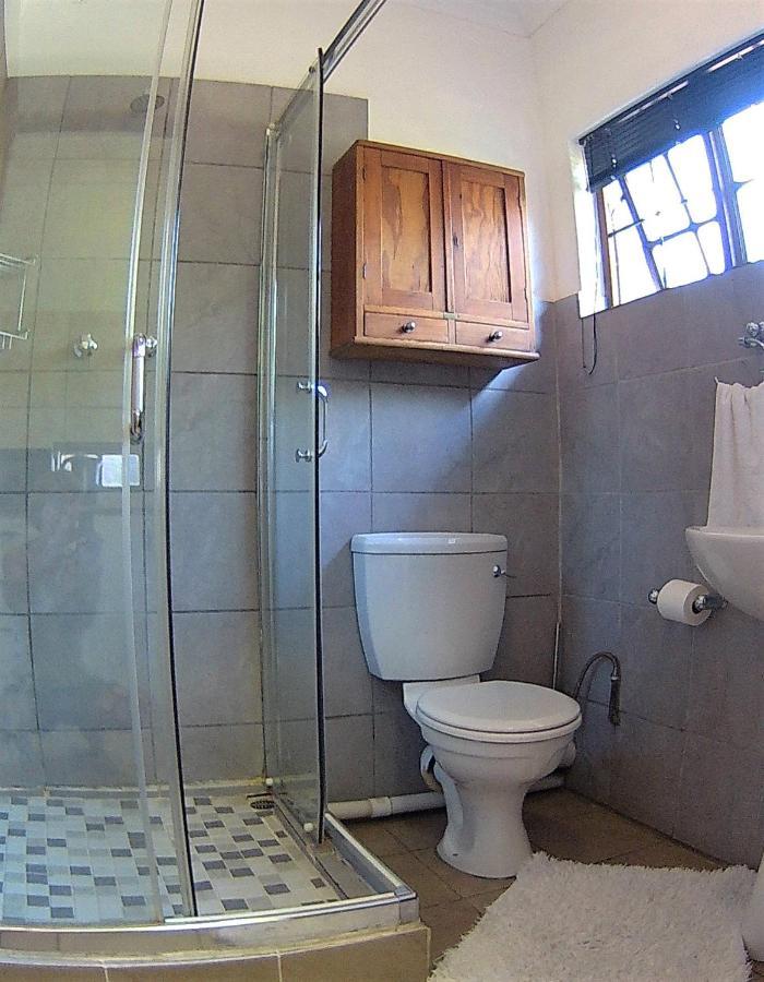 Kuru-Kuru Guesthouse Kuruman Ngoại thất bức ảnh