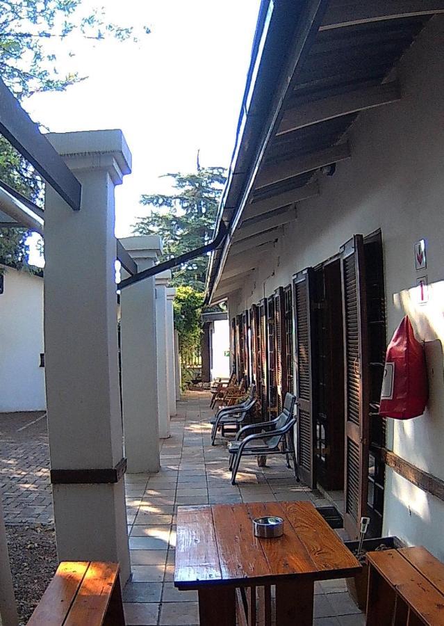 Kuru-Kuru Guesthouse Kuruman Ngoại thất bức ảnh