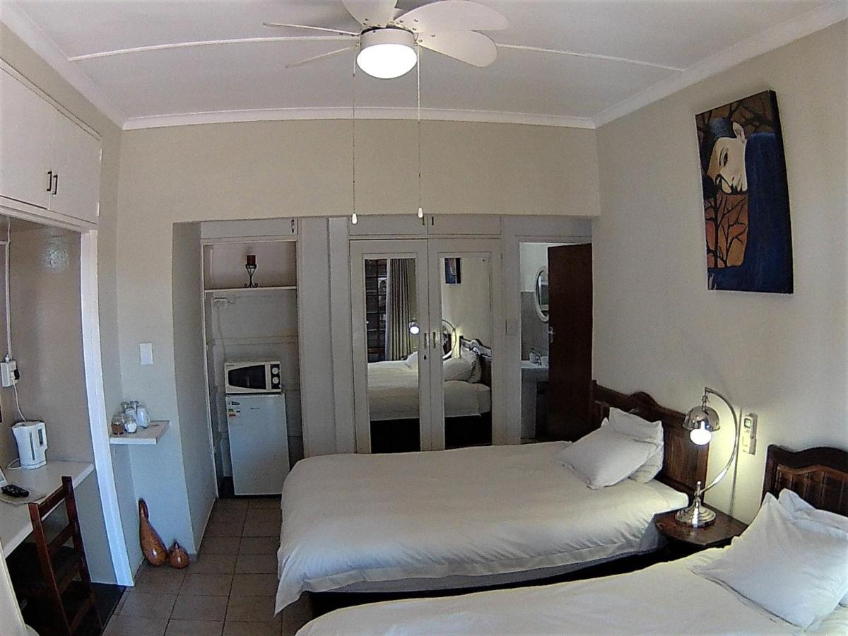 Kuru-Kuru Guesthouse Kuruman Ngoại thất bức ảnh
